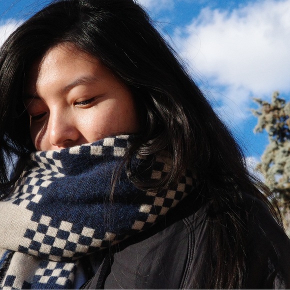 Meet your Posher, Valerie - Picture 1 of 1